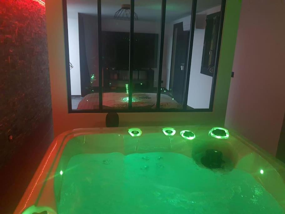 Superbe Appartement Avec Jacuzzi Et Exterieur Perpignan Exterior photo